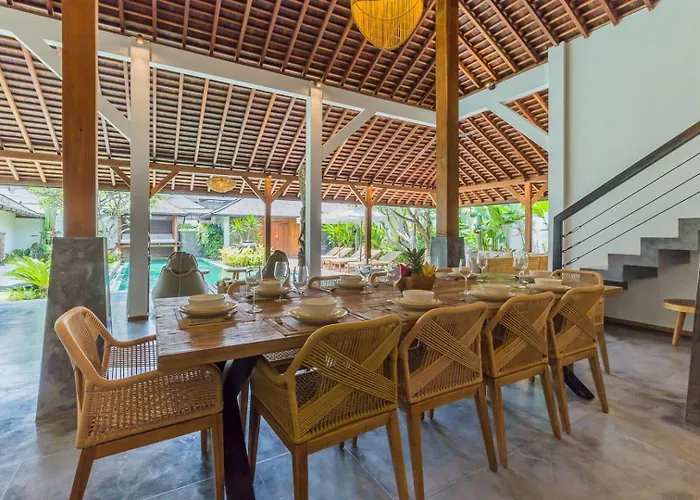 Tropical 5br & 20m Pool, Sleeps 12 *