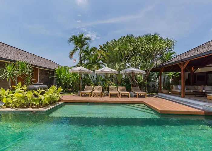 Tropical 5br & 20m Pool, Sleeps 12 Seminyak