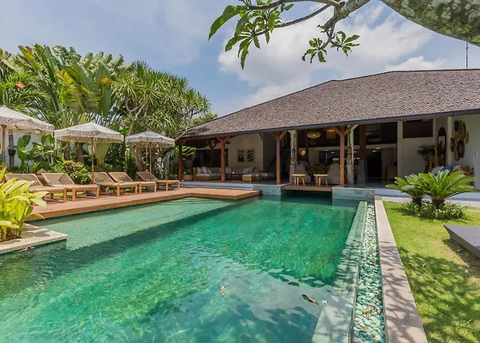Tropical 5br & 20m Pool, Sleeps 12 Seminyak