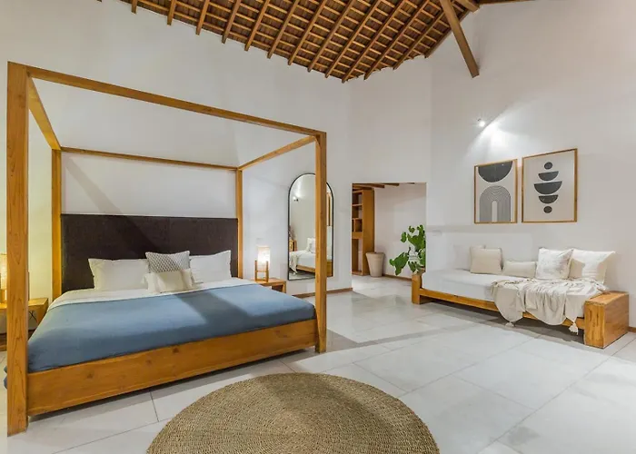 Tropical 5br & 20m Pool, Sleeps 12