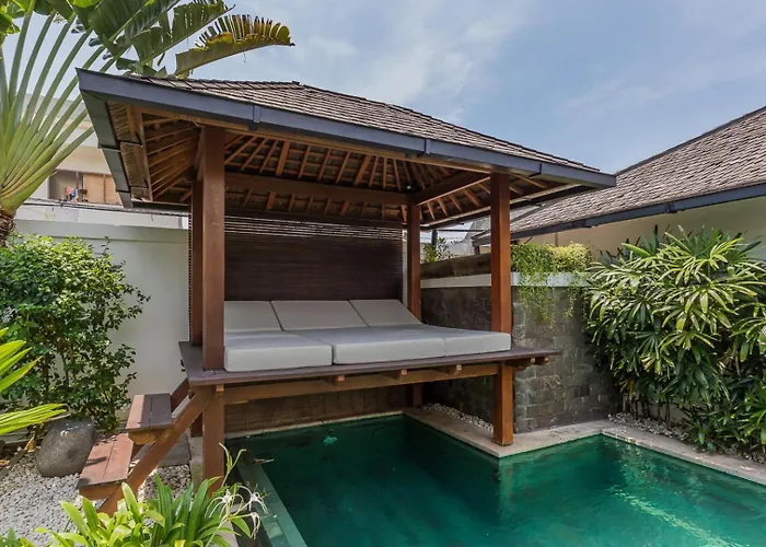 Villa Tropical 5br & 20m Pool, Sleeps 12 Seminyak