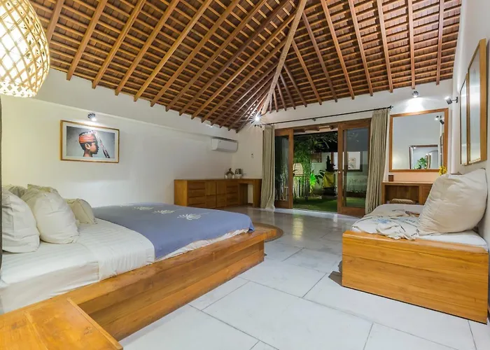Villa Tropical 5br & 20m Pool, Sleeps 12 *