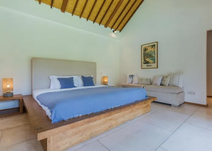 Tropical 5br & 20m Pool, Sleeps 12 *