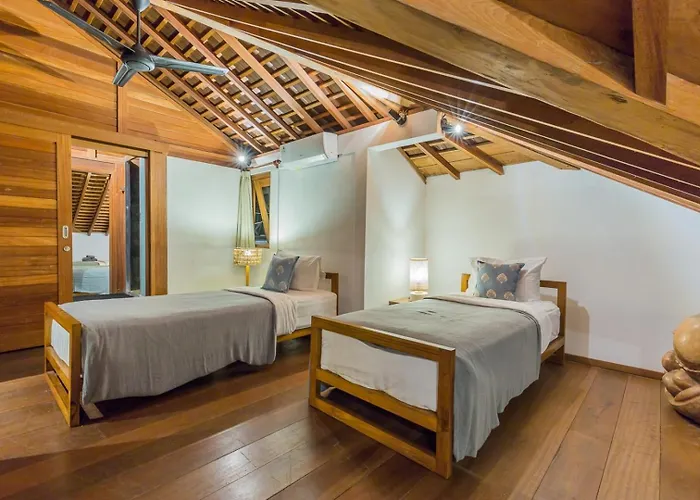 Villa Tropical 5br & 20m Pool, Sleeps 12