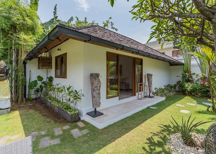 Tropical 5br & 20m Pool, Sleeps 12 Villa
